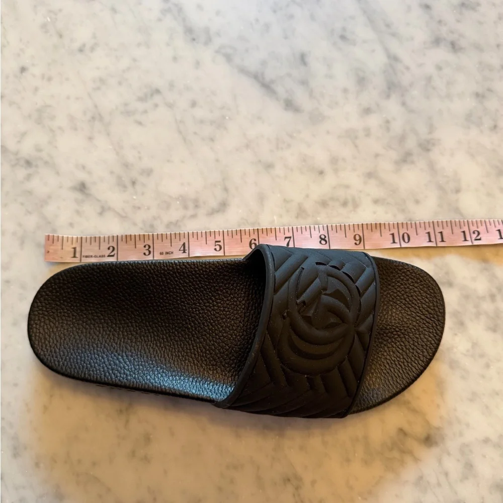Gucci GG Matelasse Quilted Slides Sandal Rubber Black  Mens 8.5/9 or Women’s 11